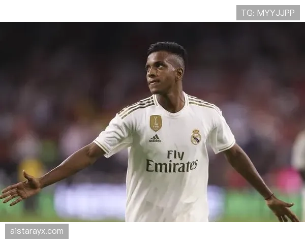 维尼修斯与同期新星边锋对比：谁是未来第一人