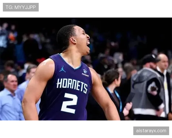 格兰特·威廉姆斯无球跑动制造空间，提升绿军外线效率