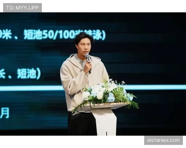 看到覃海洋那组生活照，我还以为隔壁小哥被突然升职成豪门少爷了